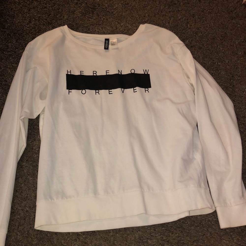 Lightweight sweater